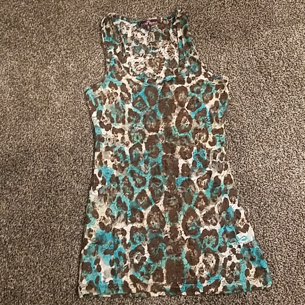 lacy tank top size M